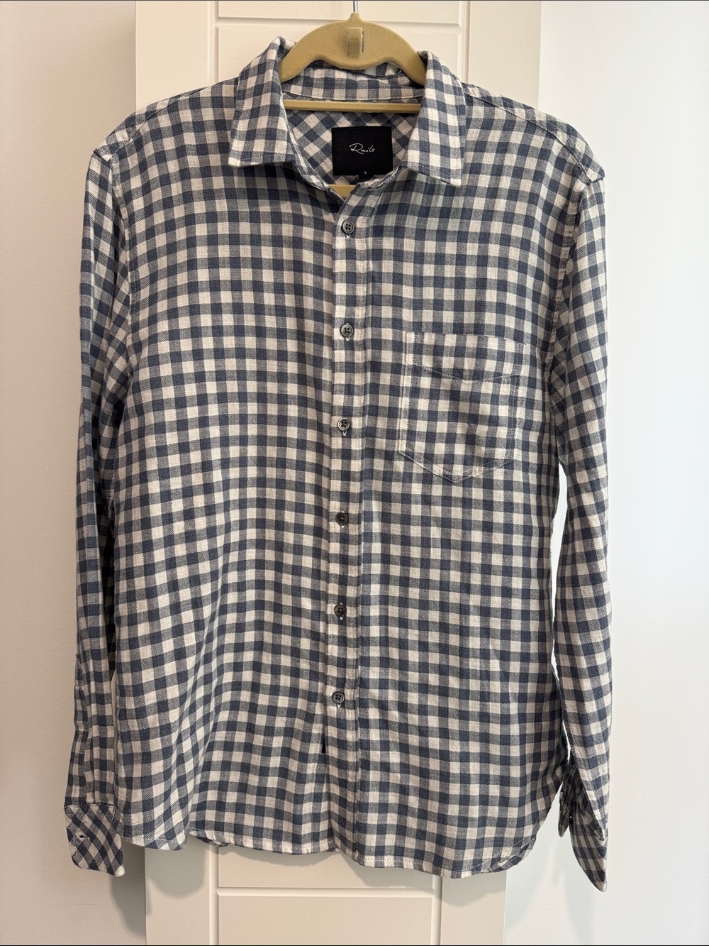Rails Men's Blue and White Button-Down Shirt